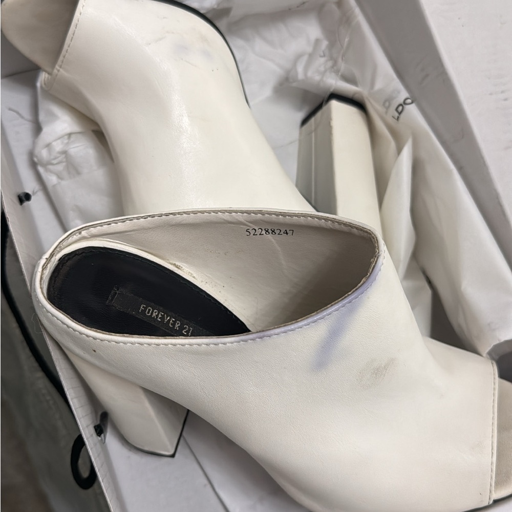 Forever 21 White Open-Toe Chunky Heel Mules